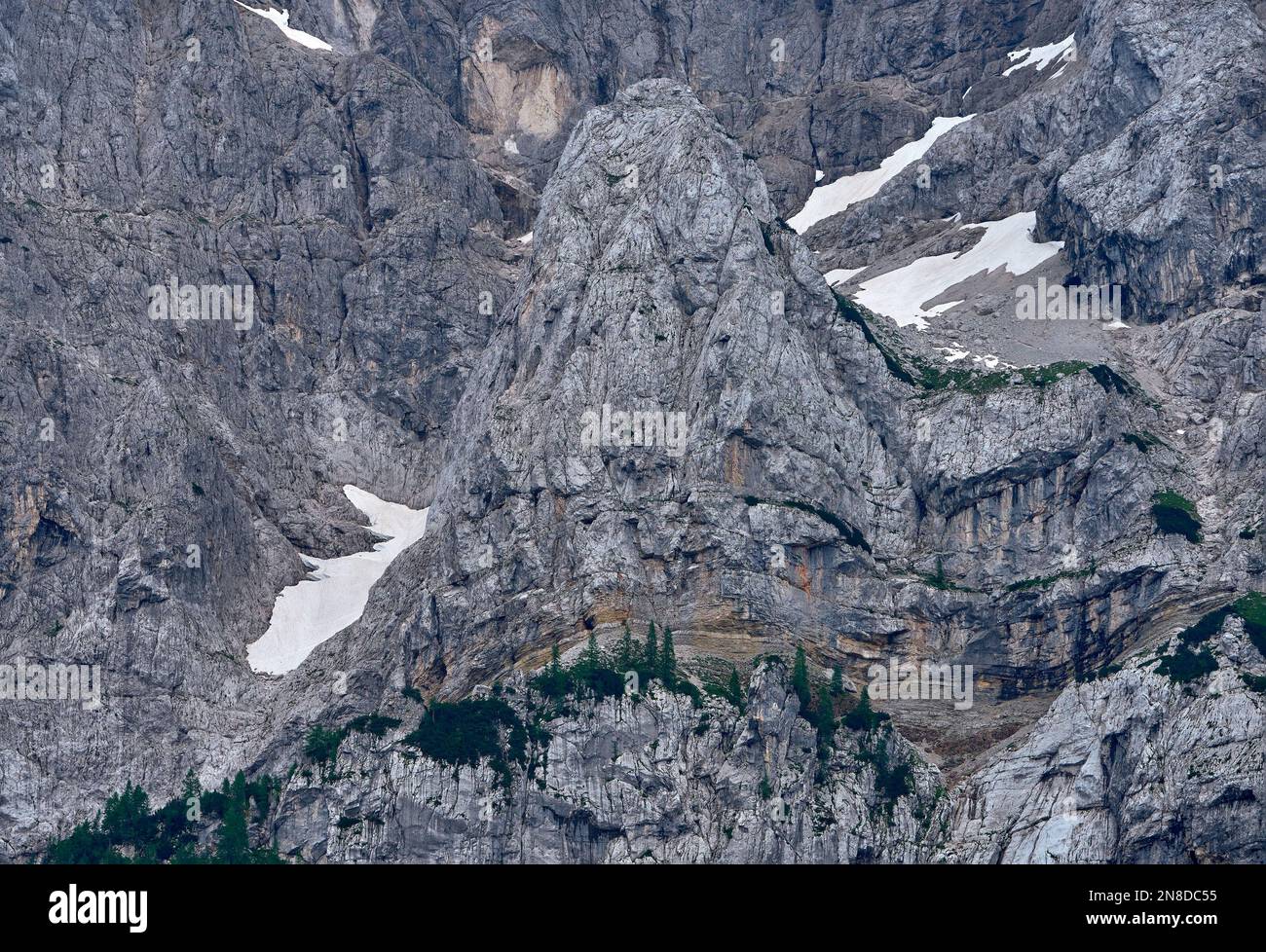 Fahrt entlang des Vrsic-Gebirgspasses, Slowenien Stockfoto