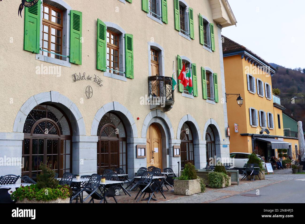 Das alte Dorfzentrum von Ollon in der Schweiz Stockfoto