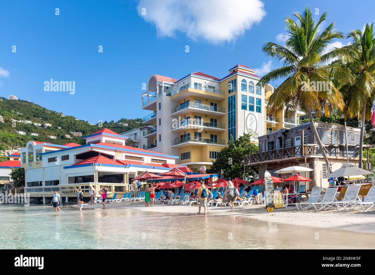 Blick auf das Strandresort, Cane Garden Bay, Tortola, die Britischen Jungferninseln (BVI), kleine Antillen, Karibik Stockfoto