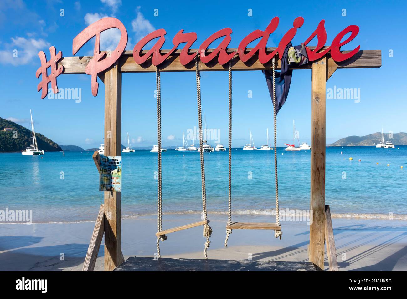 Paradise Club Swing am Strand, Cane Garden Bay, Tortola, die Britischen Jungferninseln (BVI), die kleinen Antillen, die Karibik Stockfoto