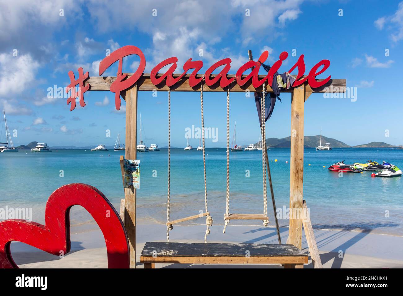 Paradise Club Swing am Strand, Cane Garden Bay, Tortola, die Britischen Jungferninseln (BVI), die kleinen Antillen, die Karibik Stockfoto