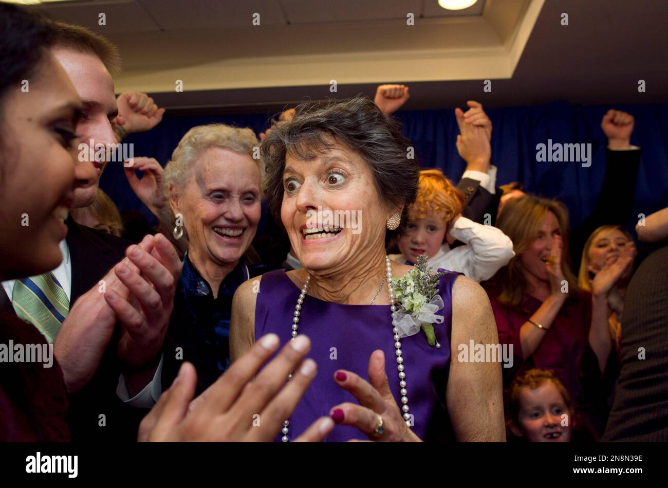 Mary Herman, wife of Independent Senator-elect Angus King, reacts at a victory party Tuesday, Nov. 6, 2012, in Freeport, Maine. (AP Photo/Robert F. Bukaty) Stockfoto