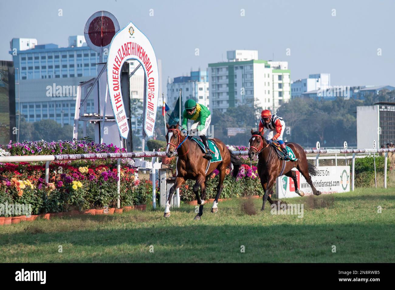 Kalkutta, Indien. 12. Februar 2023. Queen Elizabeth II Memorial Cup (Gr.3) 2023 im Royal Calcutta Turf Club, Kalkutta, Indien, am 11. Februar 2023 (Foto von Amlan Biswas/Pacific Press). Kredit: Pacific Press Media Production Corp./Alamy Live News Stockfoto