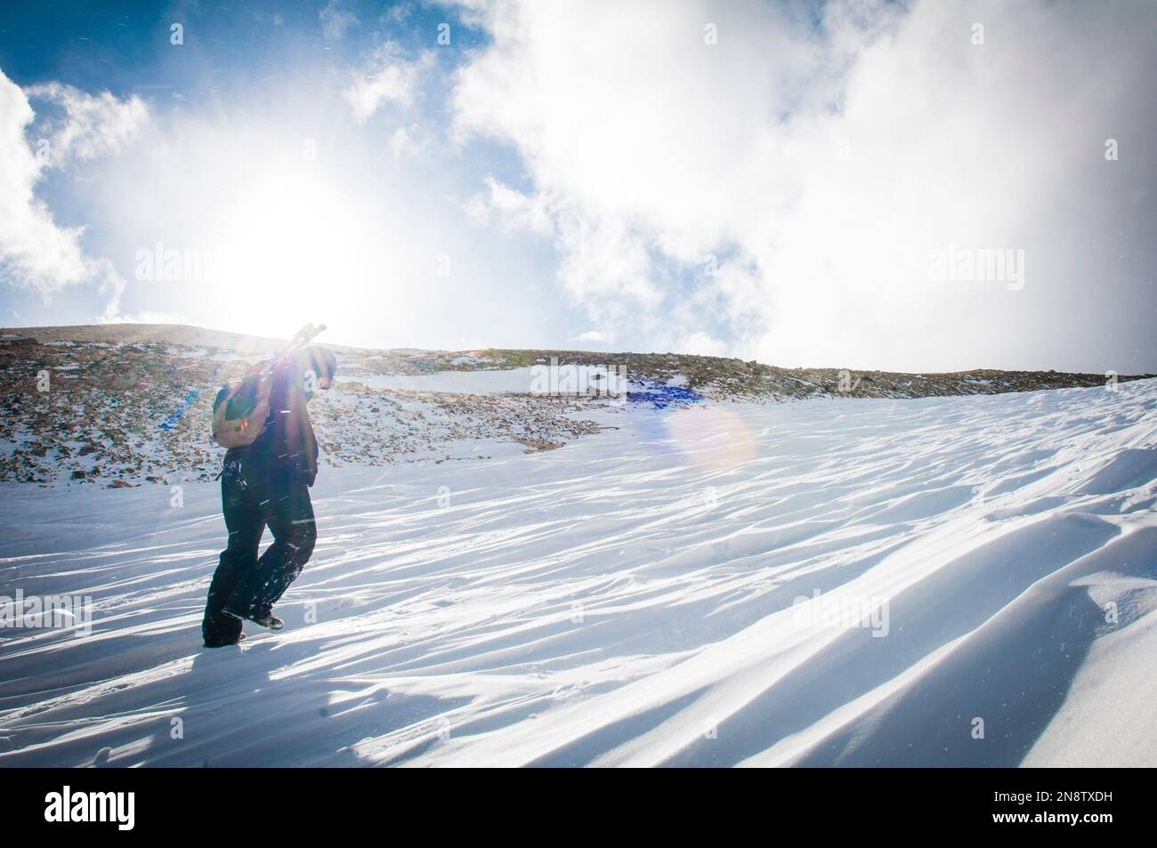 Junge Frauen, die die St. Marys-Gletscher Stockfoto