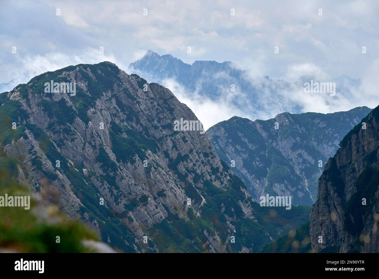 Blick auf den Mangartsko Sedlo Gebirgspass, Slowenien Stockfoto