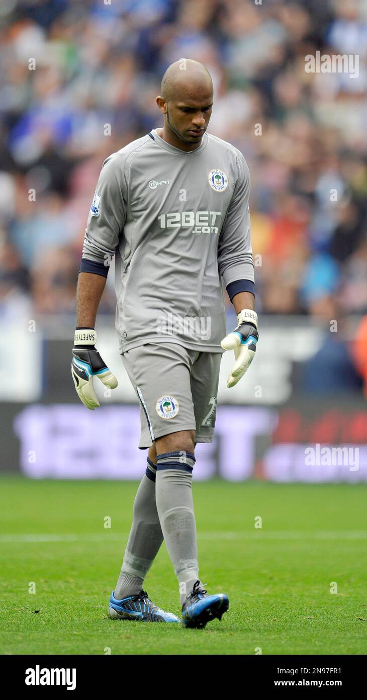 Wigan Athletic's Ali Al Habsi during their English Premier League soccer match at the DW Stadium in Wigan, England, Sunday Aug. 19, 2012. (AP Photo/Clint Hughes) Stockfoto