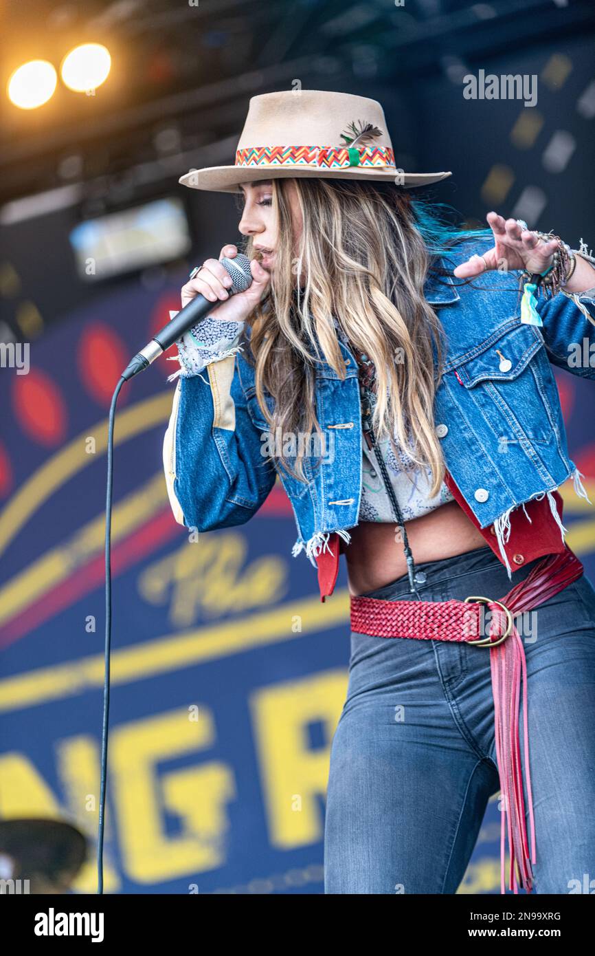 Lainey Wilson Live im Konzert Stockfoto