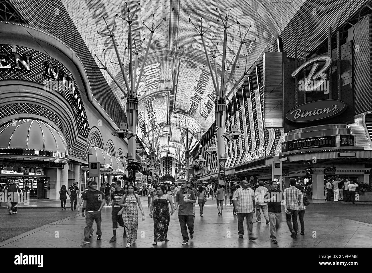 Las Vegas, USA - 15. Juni 2012: Fremont Street in Las Vegas, Nevada . Die Straße ist die zweitberühmteste Straße in Las Vegas. Fremont Street dat Stockfoto