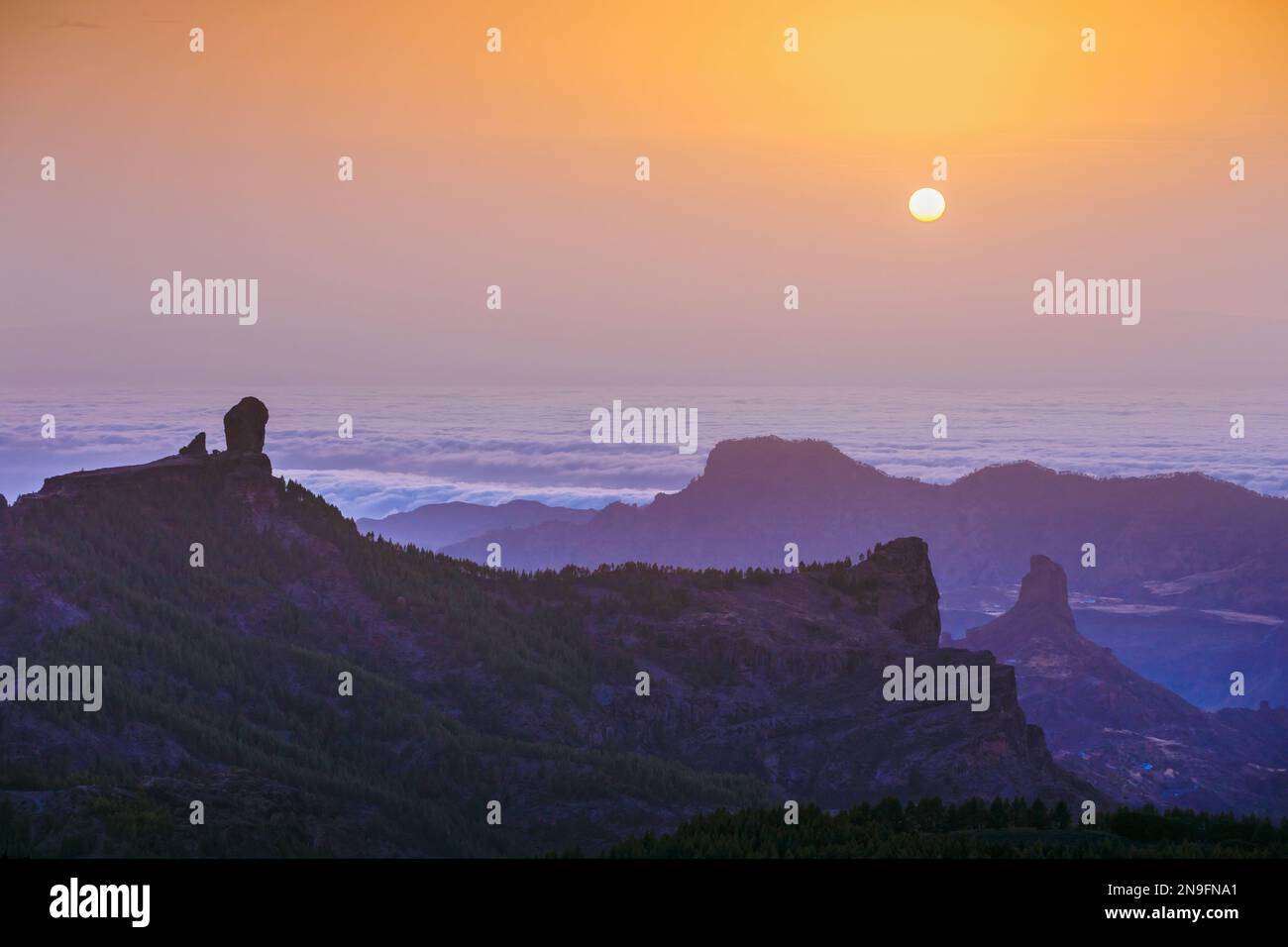 Sonnenuntergang vom Gipfel des Pico de las Nieves, Gran Canaria Island. Stockfoto