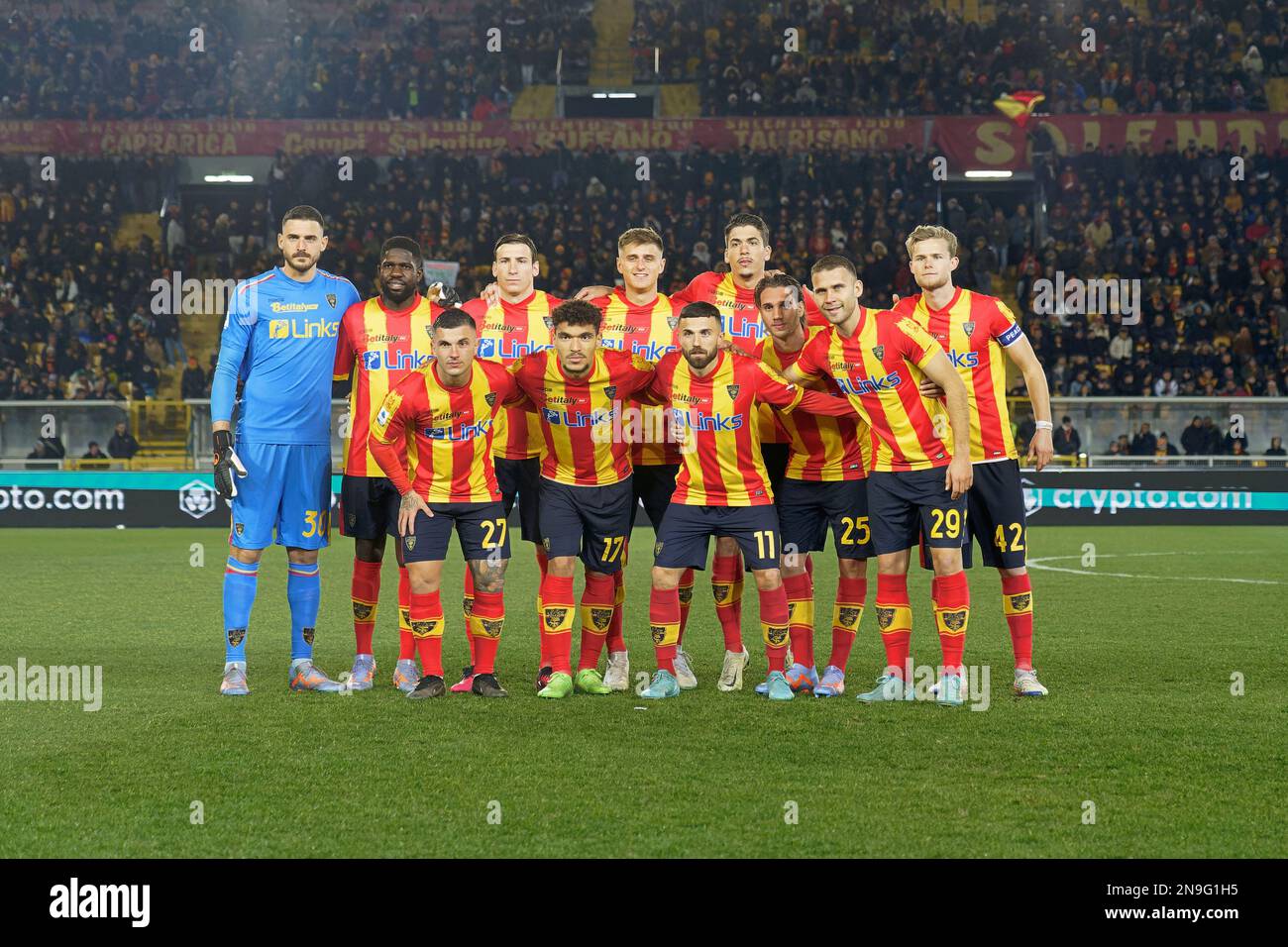 Lecce, Italien. 11. Februar 2023. US Lecce-Team beim Spiel US Lecce vs AS Roma, italienische Fußballserie A in Lecce, Italien, Februar 11 2023 Kredit: Independent Photo Agency/Alamy Live News Stockfoto