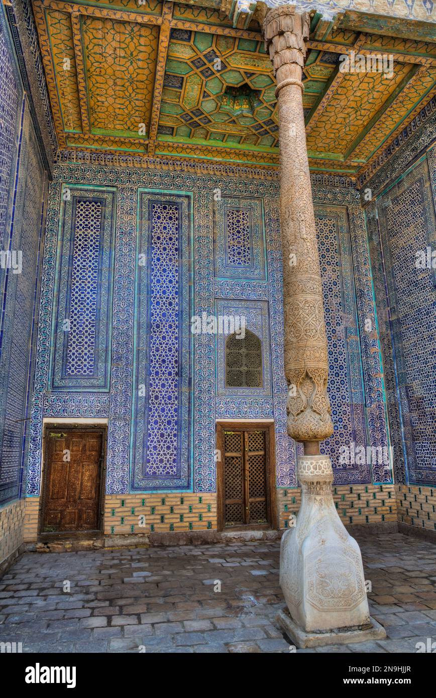 Geflieste Wände, gemalte Decke, Emirs Frauenquartier, Tash Khauli Palast, 1830, Ichon Qala, Khiva, Usbekistan Stockfoto