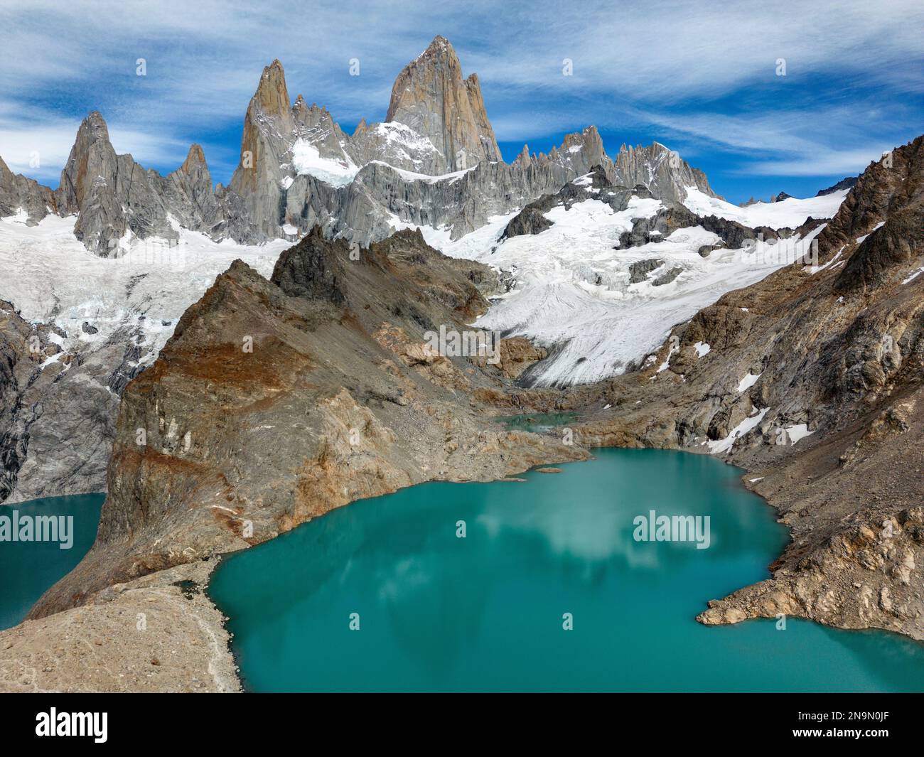 Luftaufnahme der atemberaubenden Laguna de los Tres und Laguna Sucia