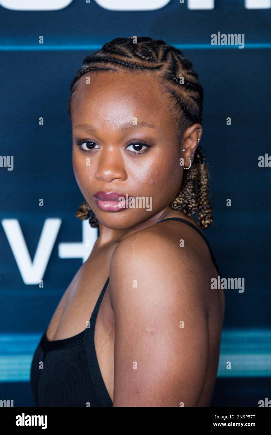 Bukky Bakray nimmt am 12. Februar 2023 an der Premiere der „Liaison“ Apple TV-Serie auf der Cinema Publicis in Paris Teil. Foto: Nasser Berzane/ABACAPRESS.COM Stockfoto