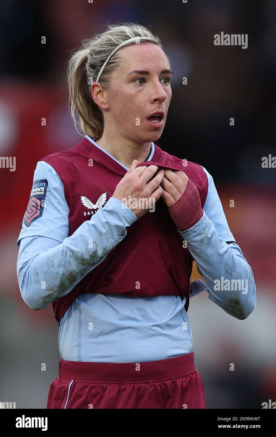 Crawley, Großbritannien. 12. Februar 2023. Aston Villa's Jordan Nobbs während des Barclays Women's Super League-Spiels zwischen Brighton & Hove Albion und Aston Villa im Broadfield Stadium in Crawley. Kredit: James Boardman/Alamy Live News Stockfoto