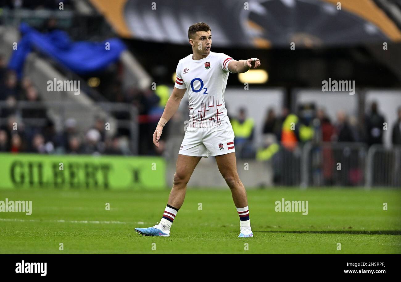 Twickenham, Vereinigtes Königreich. 12. Februar 2023. England gegen Italien, Guinness 6 Nationen. Twickenham-Stadion. Twickenham. Henry Slade (England) punktet beim Rugby-Spiel England gegen Italien in Runde 2 der Guinness 6 Nations. Kredit: Sport In Pictures/Alamy Live News Stockfoto