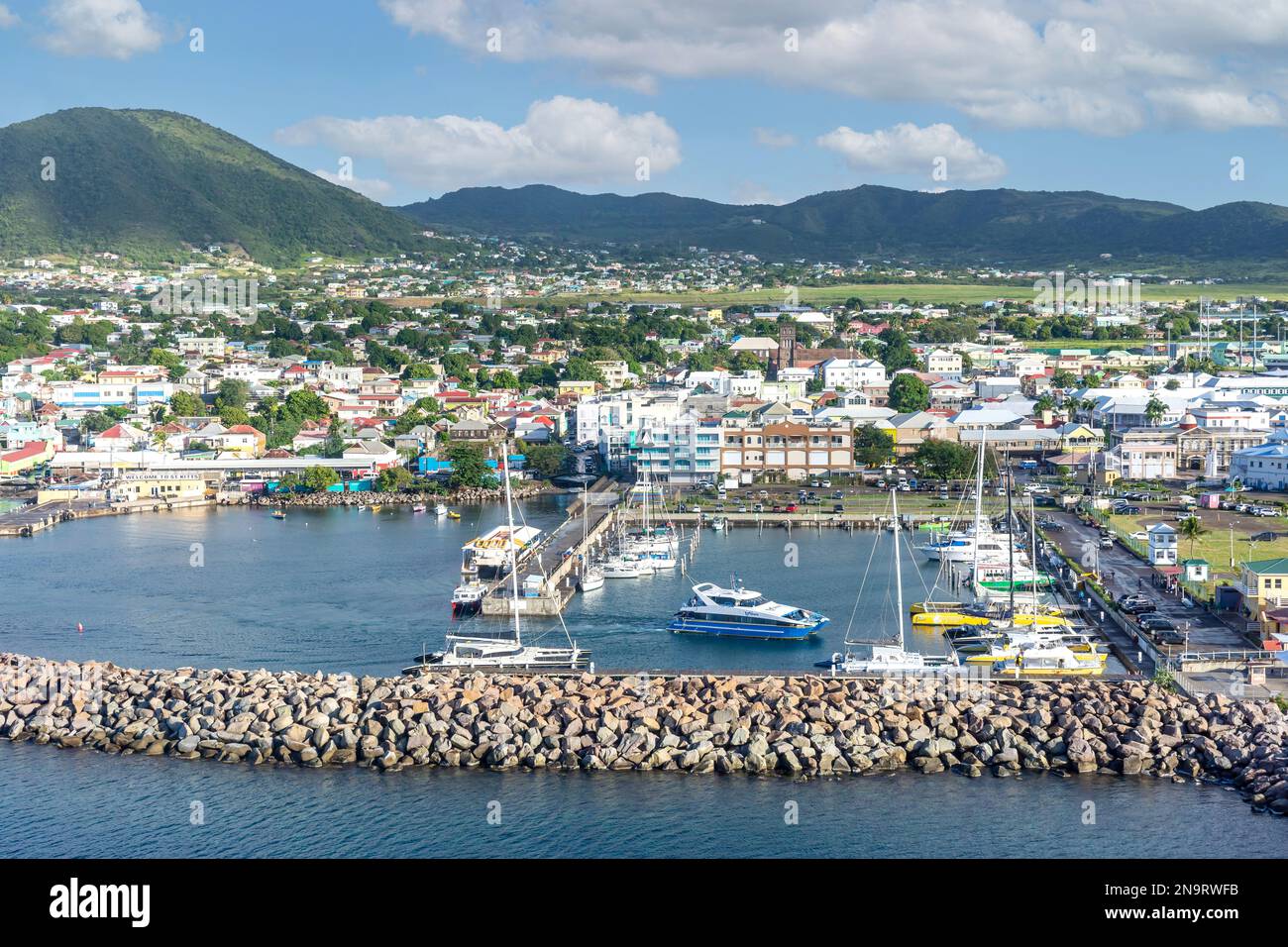 Stadtzentrum und Hafen, Basseterre, St. Kitts, St. Kitts und Nevis, kleine Antillen, Karibik Stockfoto