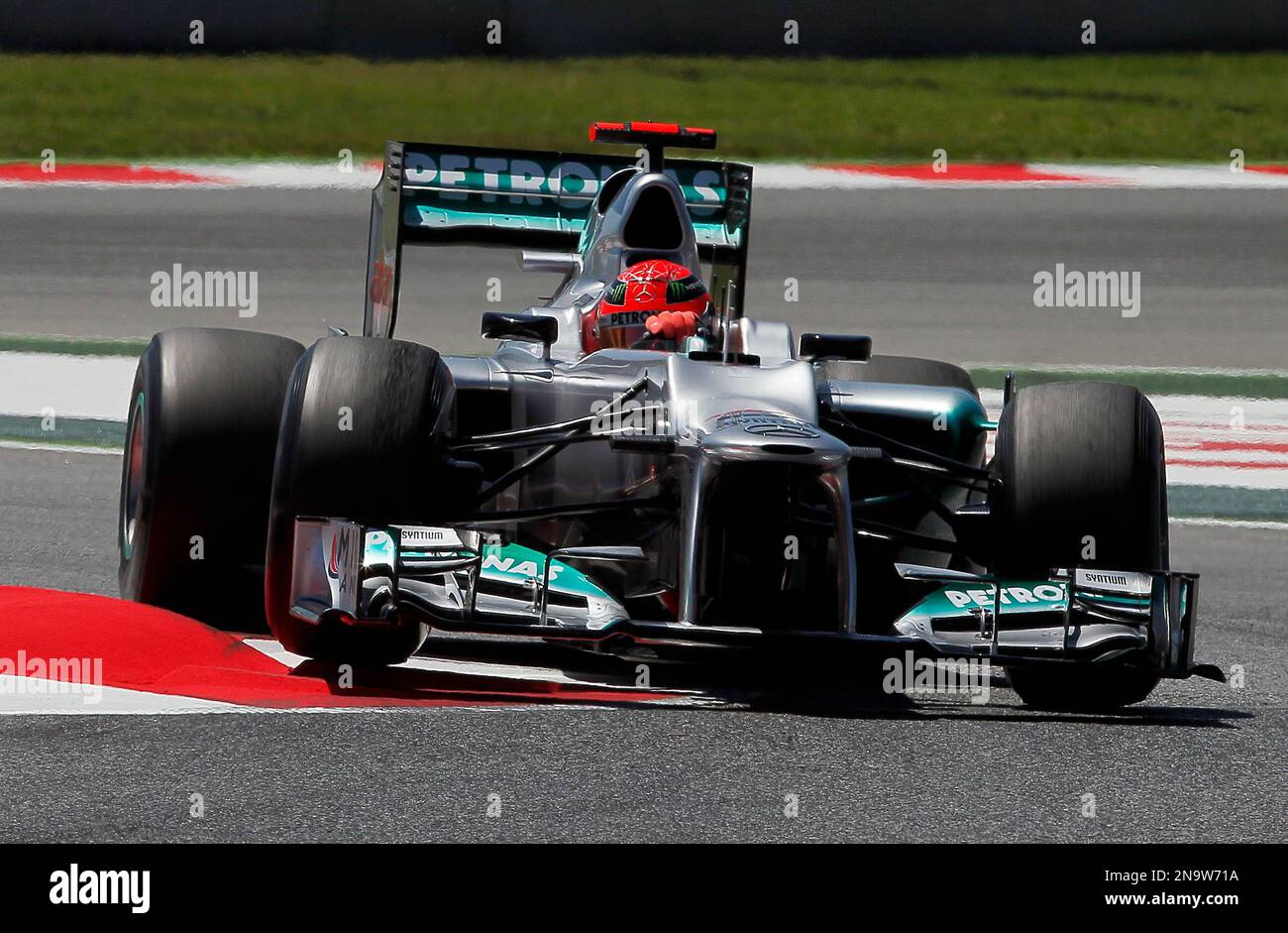 Michael Schumacher, from Germany, drives his Mercedes F1race car during the second free session at the Catalunya racetrack in Montmelo, near Barcelona, Spain, Friday, May 11, 2012. The Formula One race will be held on Sunday. (AP Photo/Andres Kudacki) Stockfoto