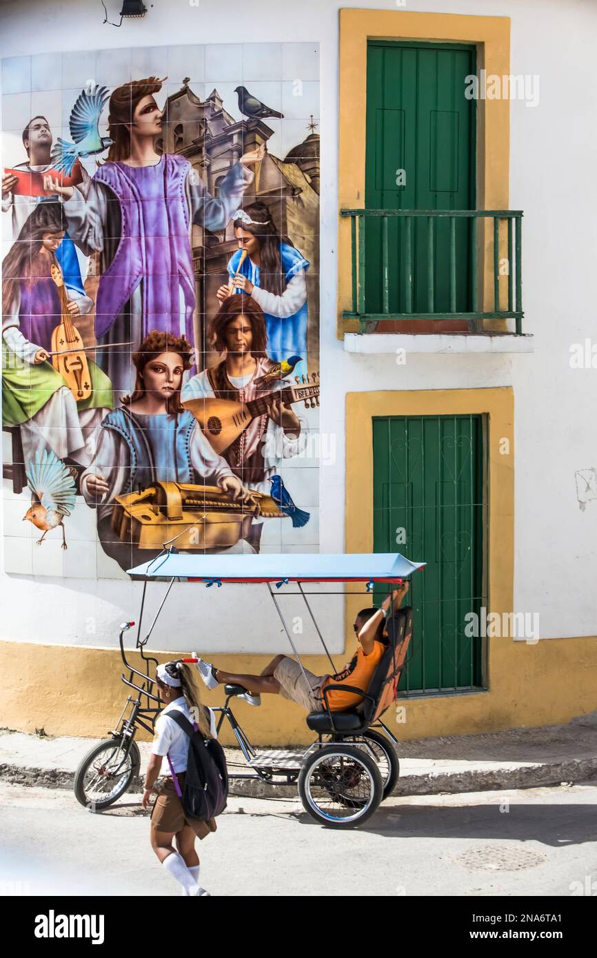 Straßenszenen durch die Altstadt von Havanna, Kuba; Havanna, Havanna, Kuba Stockfoto