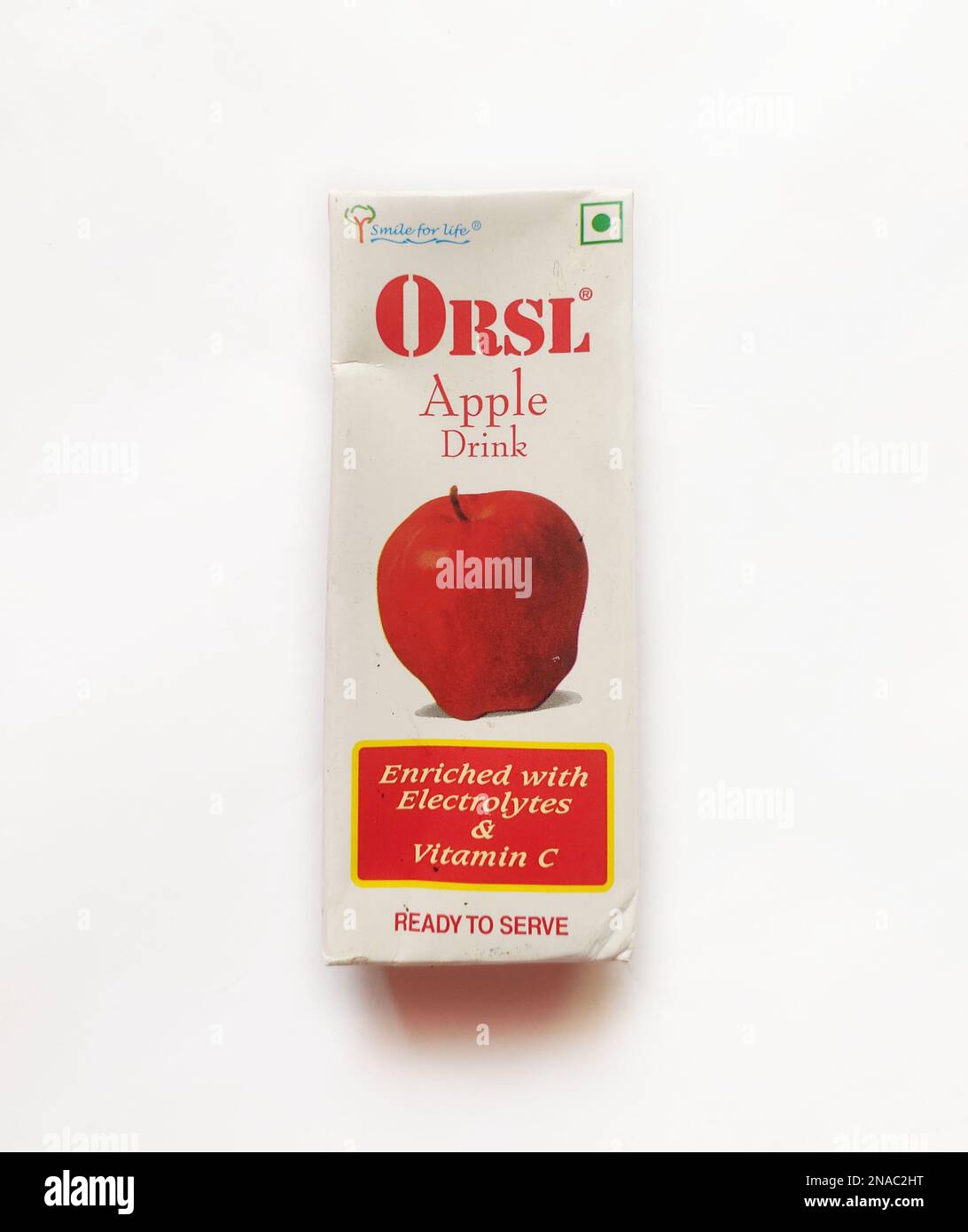 ORSL Plus Apple Drink im isolierten Hintergrund. Stockfoto