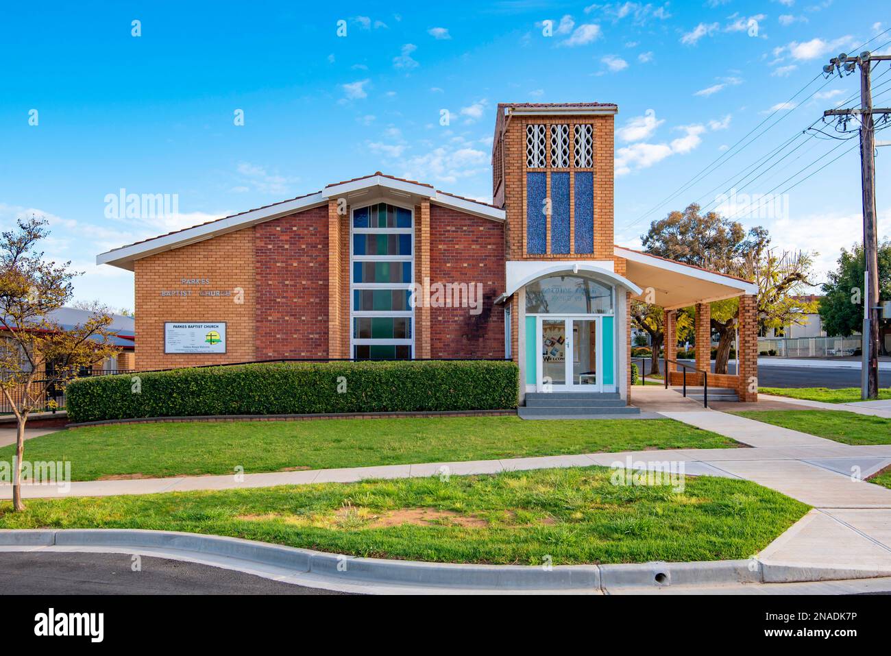 Die Parkes Baptist Church wurde im November 1964 in Parkes im Westen von New South Wales, Australien, eröffnet Stockfoto