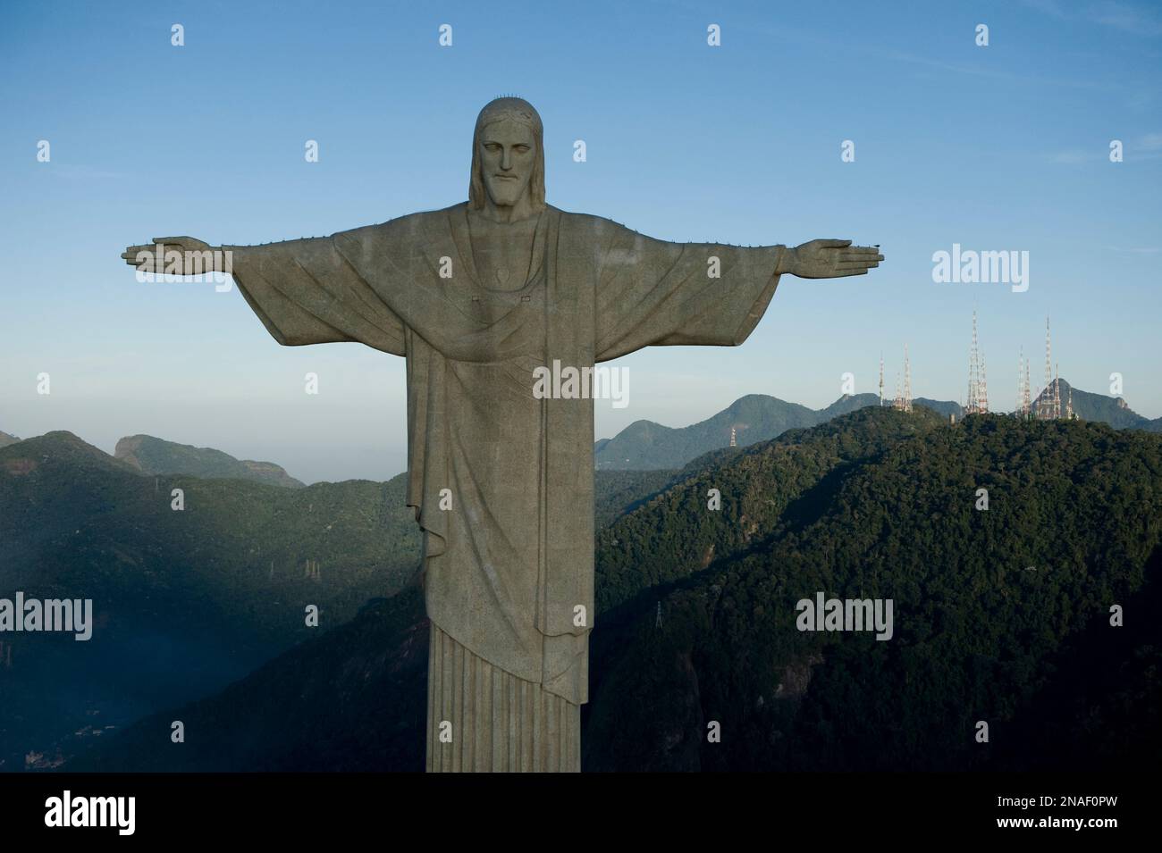 Christus-Erlöser-Statue bei Sonnenaufgang; Rio de Janeiro, Brasilien Stockfoto