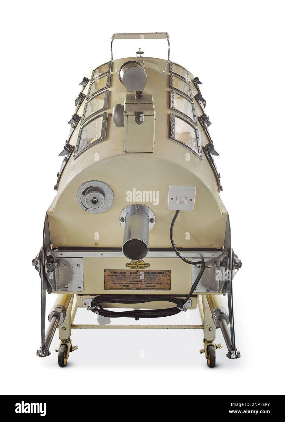 Smith-clarke „Enior“-Atemschutzmaske für Schränke (Krokodilmodell) (Typ coventry), eiserne Lunge groß, 1955, Englisch Stockfoto