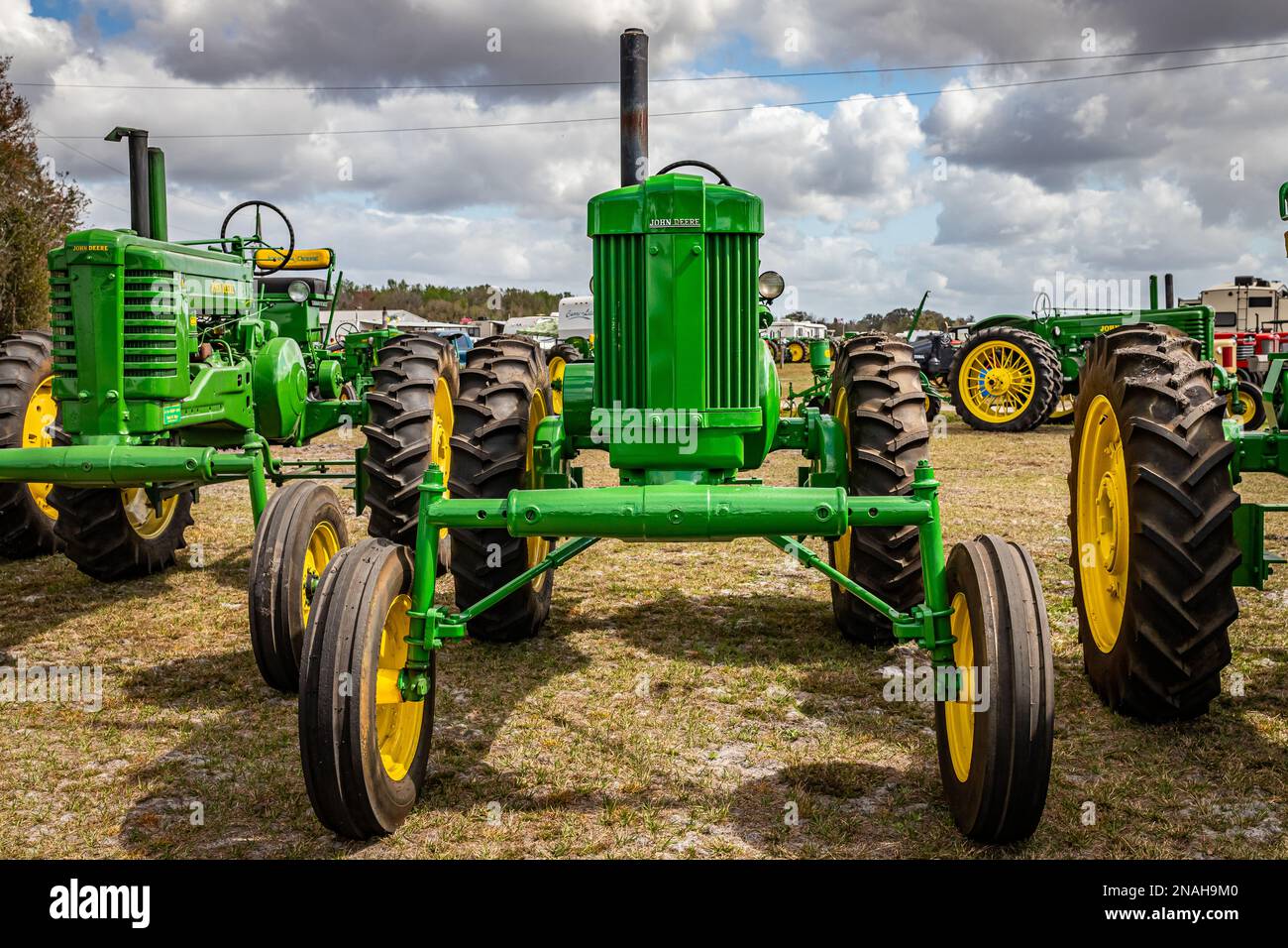 John deere modell 60 traktor -Fotos und -Bildmaterial in hoher Auflösung –  Alamy