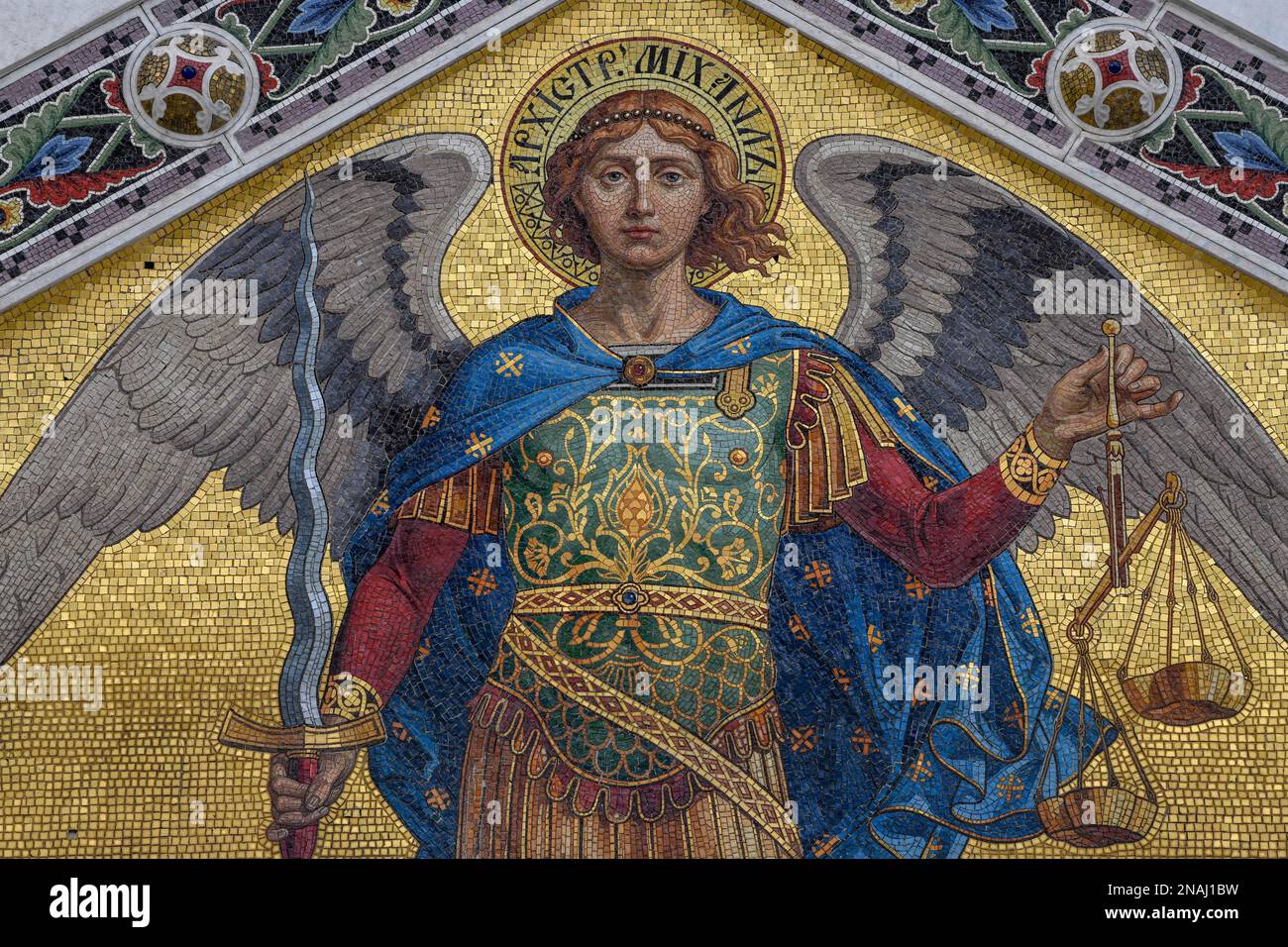 Mosaik an der Fassade der Dreifaltigkeitskirche und St. Spyridon, Serbisch-Orthodoxe Kirche, Triest, Friaul-Julisch Venetien, Italien Stockfoto