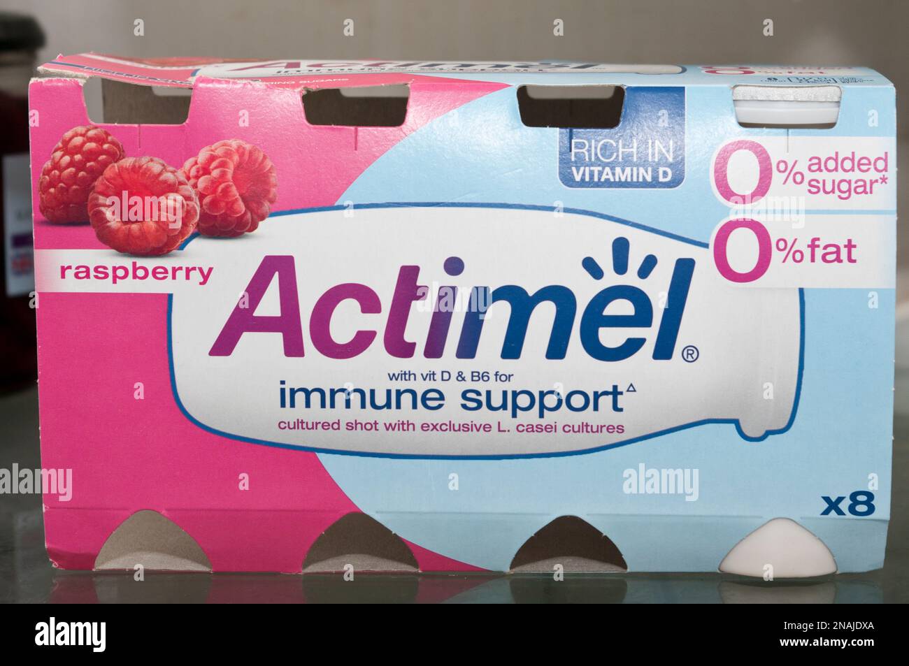 Raspberry Actimel Stockfoto