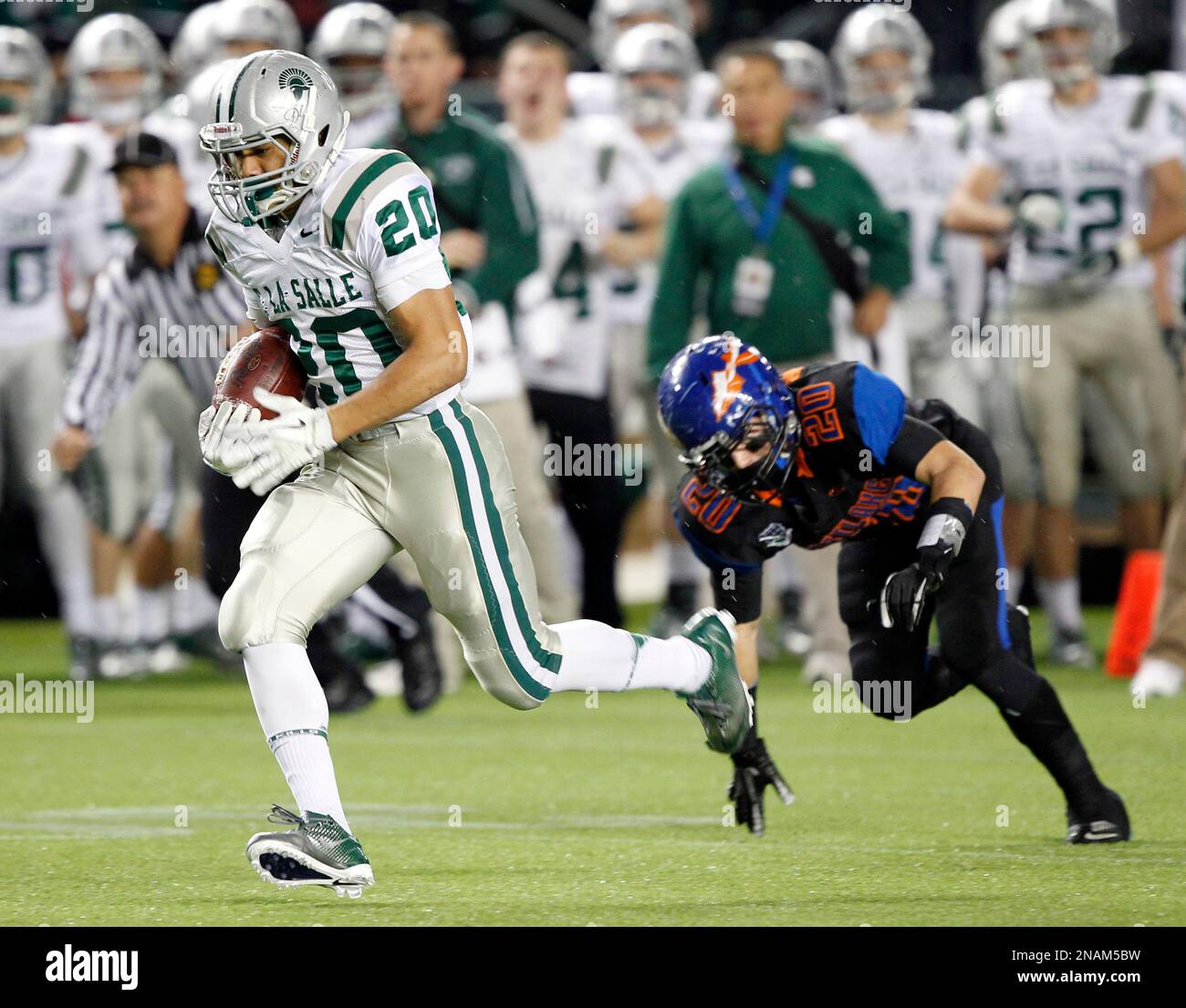 Concord De La Salle running back Tiapepe Vitale (20) out runs Westlake ...