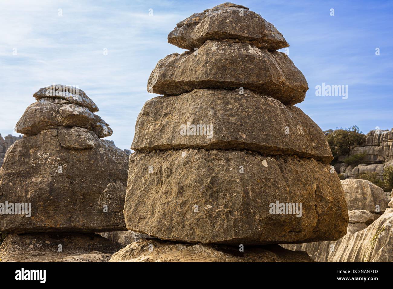 Ungewöhnliche Kalksteinfelsen im Naturpark Torcal de Antequera. Malaga, Andalusien, Spanien. Stockfoto