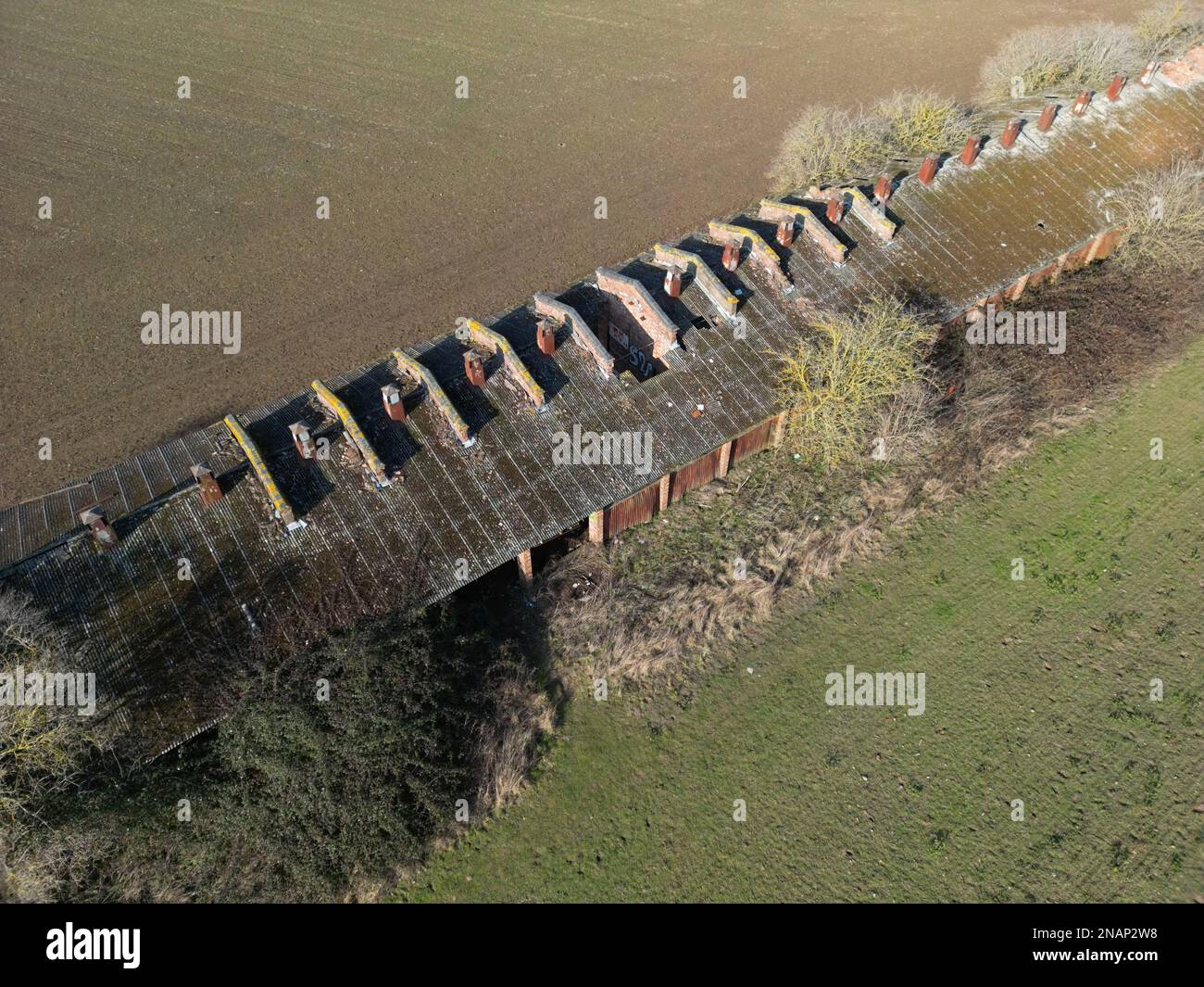 Arial-Blick auf das verlassene Munitionsfabrikgebäude im ehemaligen ROF Rotherwas, Hereford UK - aufgenommen im Februar 2023 Stockfoto
