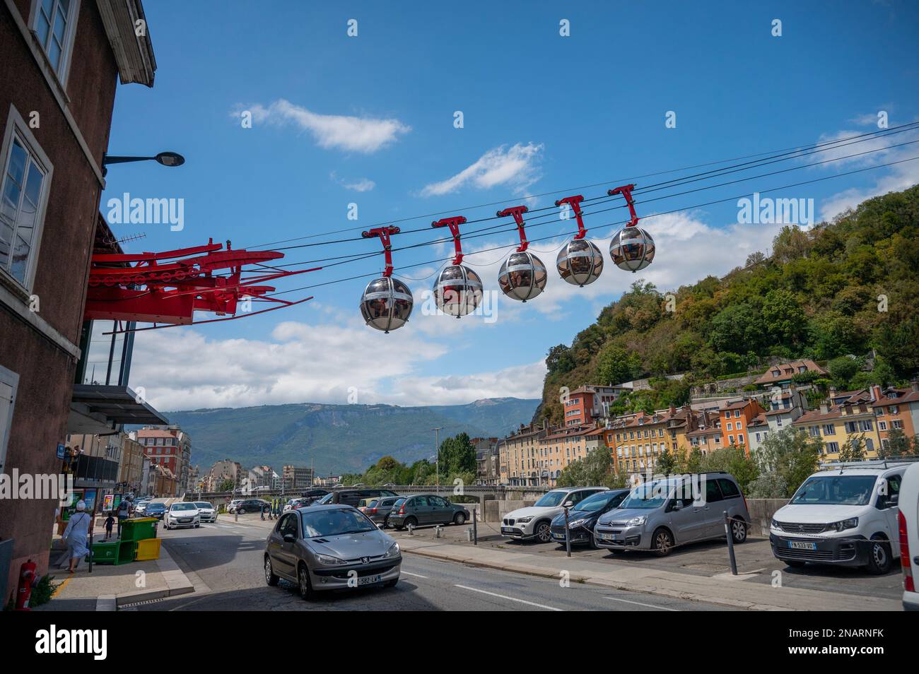 Seilbahn über Grenoble, in der Nähe der Alpen im Südosten Frankreichs Stockfoto