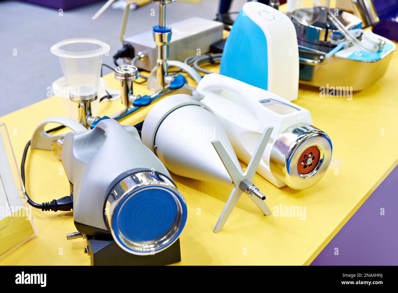 Geräte zur mikrobiologischen Luftüberwachung in der Ladenausstellung Stockfoto