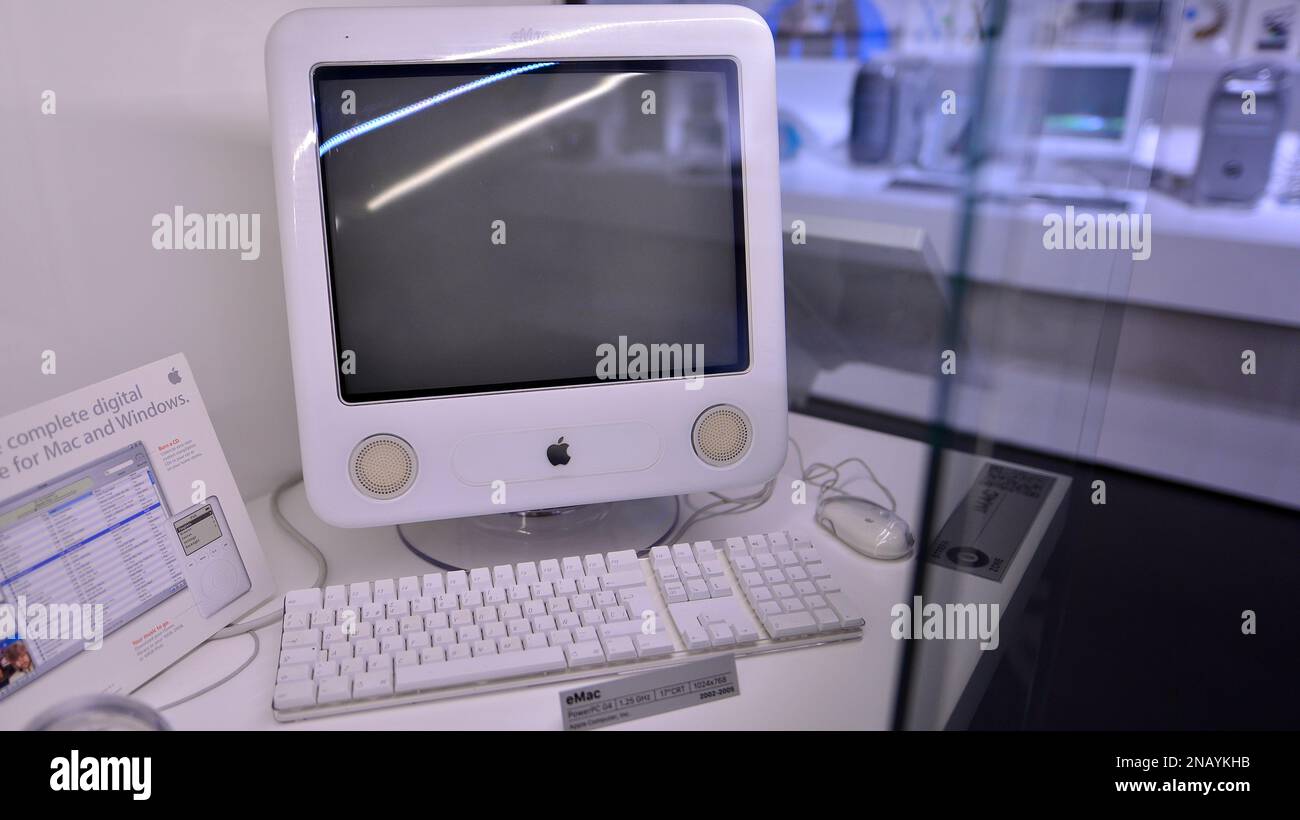 Warschau, Polen. 10. Februar 2023 Im Apple Museum. EMAC-Computer. Stockfoto