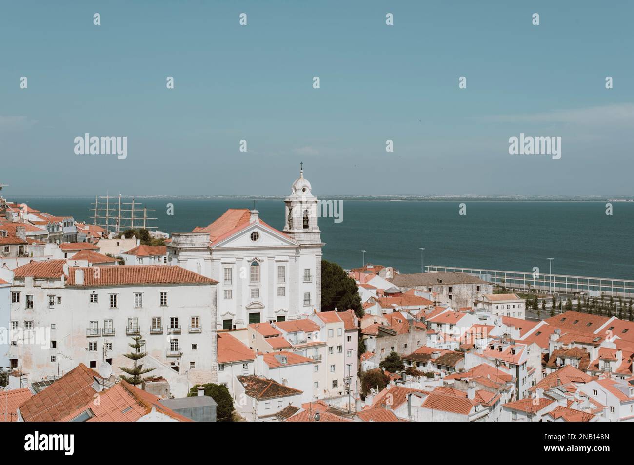 Lissabon, Portugal. Landschaft entlang des Tejo Stockfoto