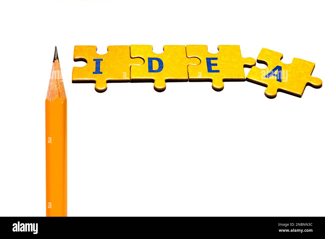 Das Wort „Idee“, das mit Puzzleteilen verbunden wurde Stockfoto