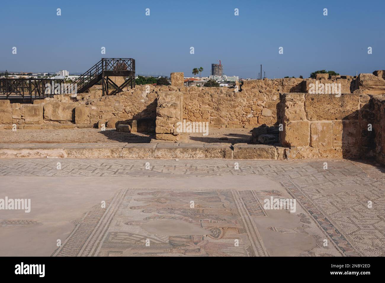 Mosaik in den Ruinen des Hauses Theseus Villa im Paphos Archäologischen Park in Paphos Stadt, Zypern Inselland Stockfoto