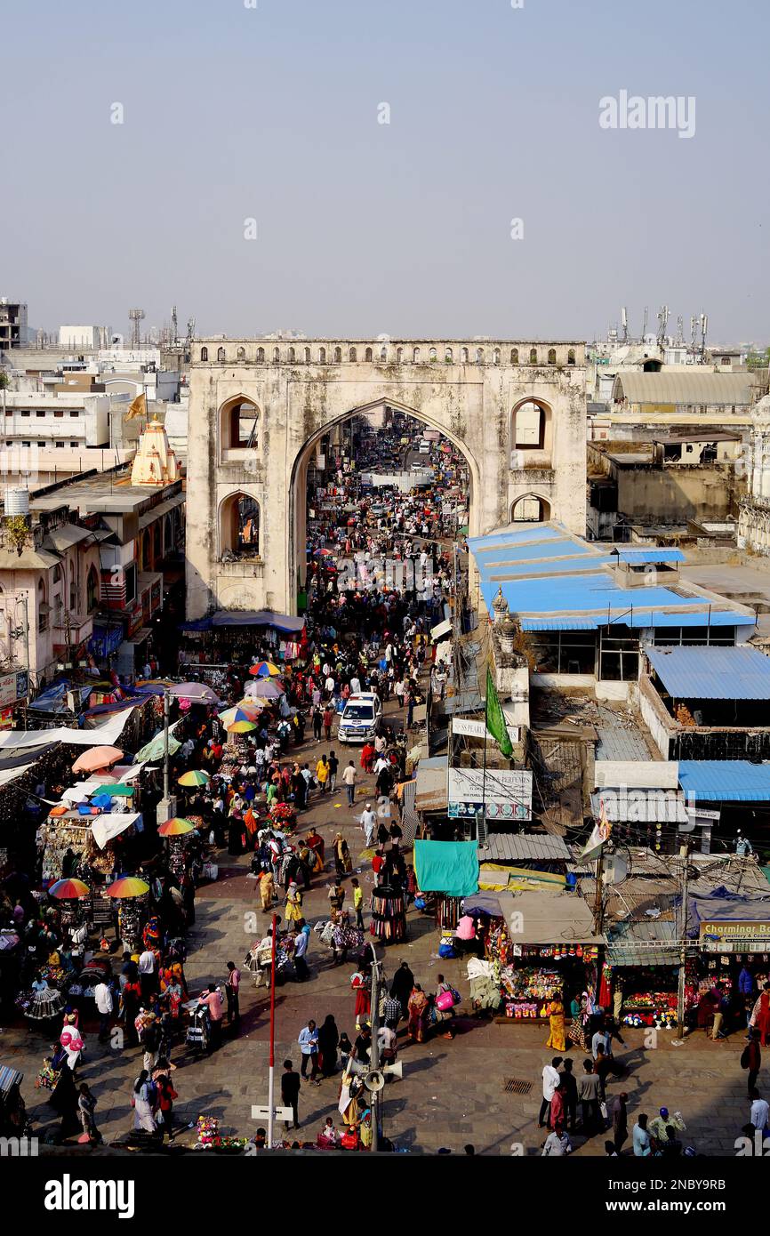 LAAD Basar oder Choodi Basar Altmarkt befindet sich rund um den historischen Charminar Hyderabad Indien Andhra Pradesh Stockfoto