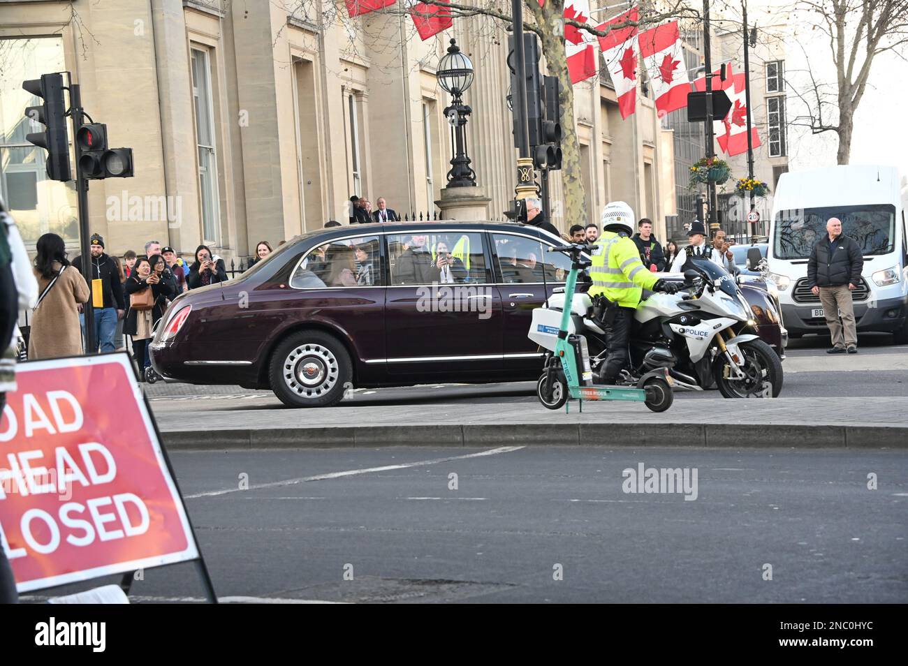 14. Februar 2023 London, Großbritannien. König Karl III. Trifft beim syrischen Erdbeben ein. Beileid auf dem Trafalgar-Platz. Stockfoto