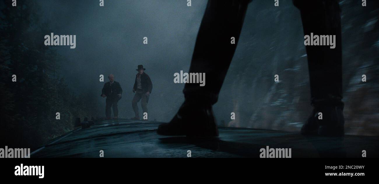 (LR) Basil (Toby Jones), Indiana Jones (Harrison Ford) und Dr. Jürgen