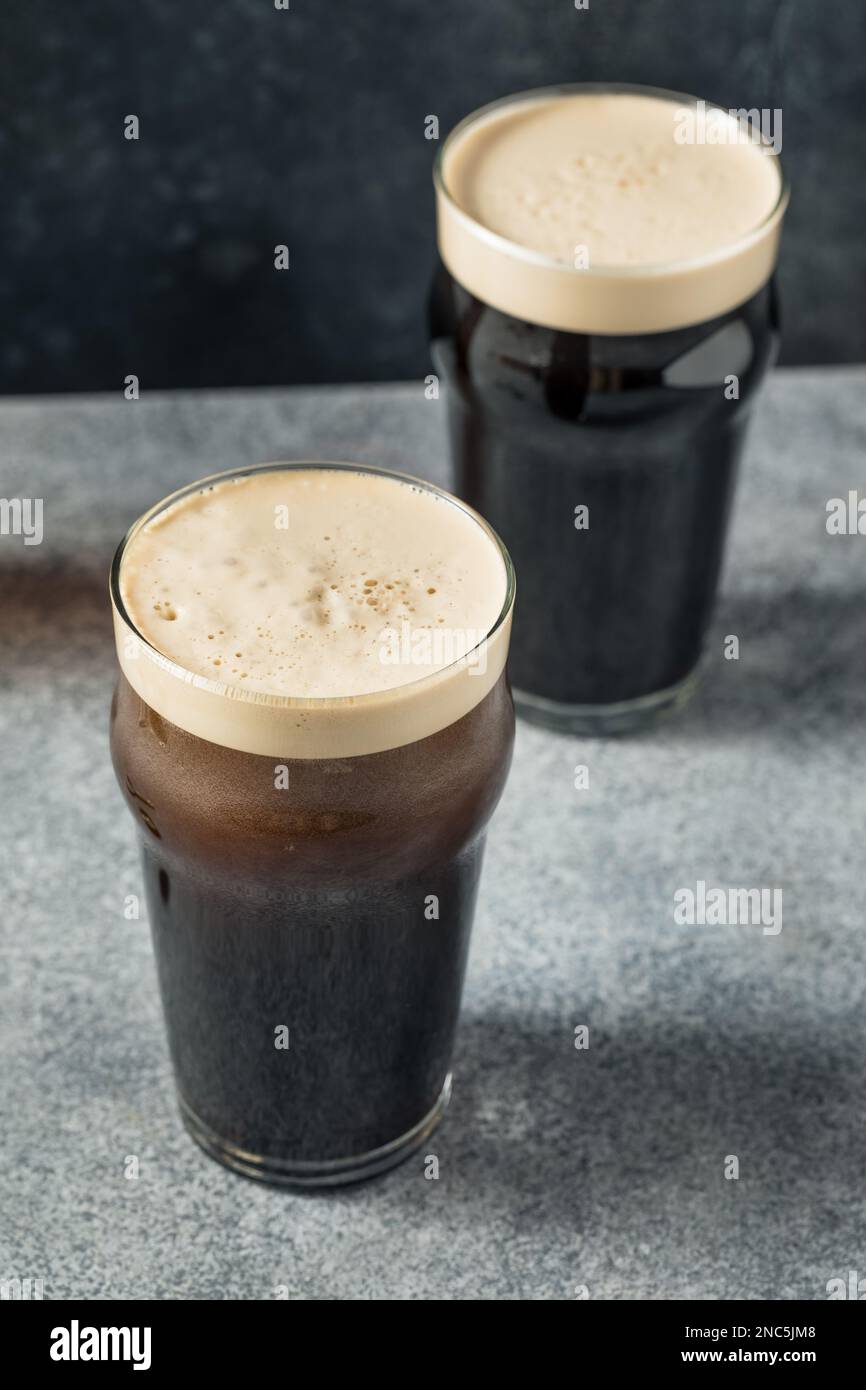 Snozy Irish Stout Beer für St. Tag Der Patricks Stockfoto