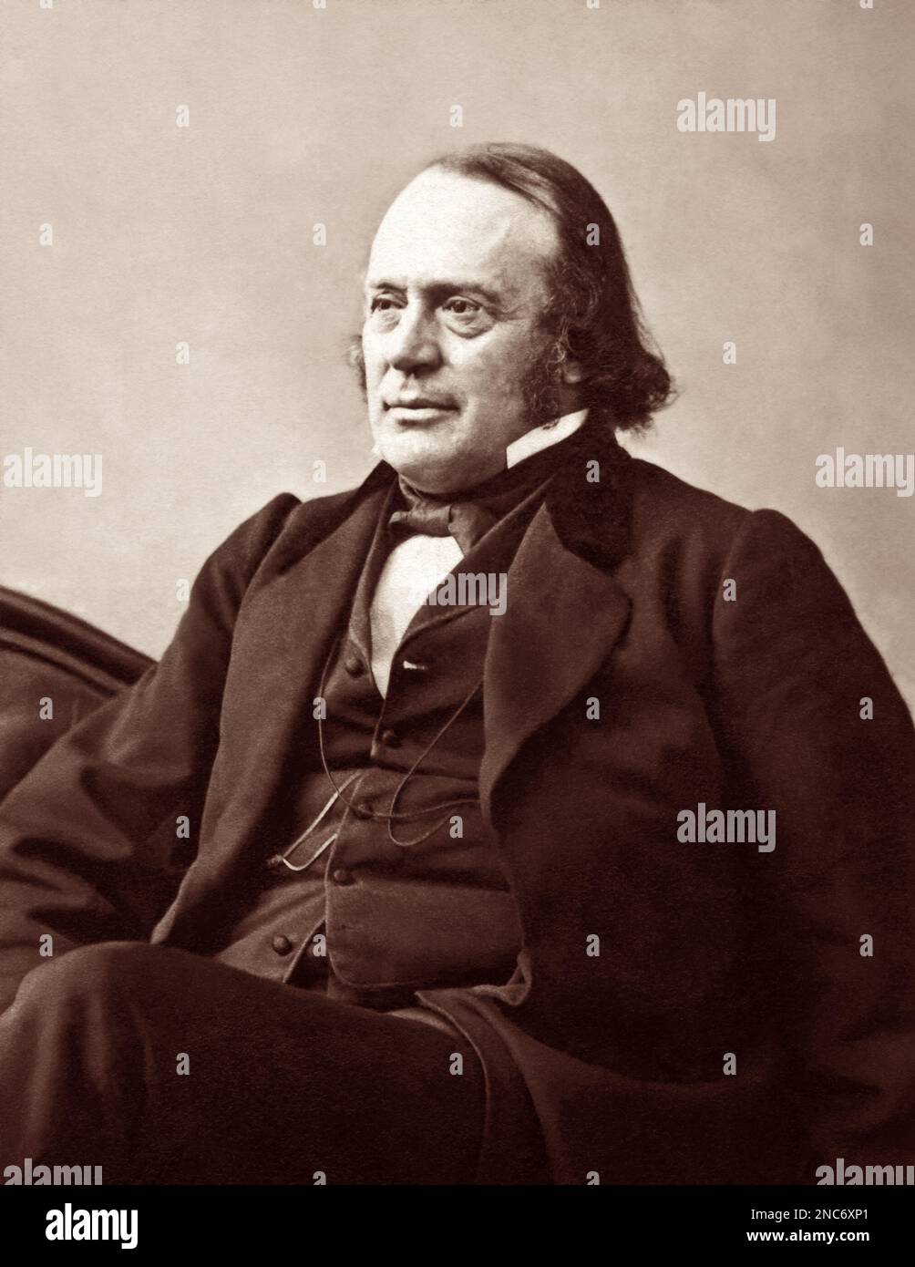 Louis Agassiz (1807-1873), der berühmte Schweizer Geologe, Zoologe, Paläontologe und Naturwissenschaftler, war Professor an der Harvard University und ein offener Kritiker der Darwinschen Evolutionstheorie. (c1864 Foto von A. Sonrel) Stockfoto