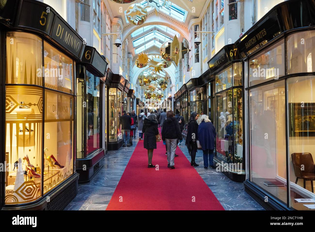 Die Burlington Arcade, Einkaufspassage in London England Vereinigtes Königreich Großbritannien Stockfoto