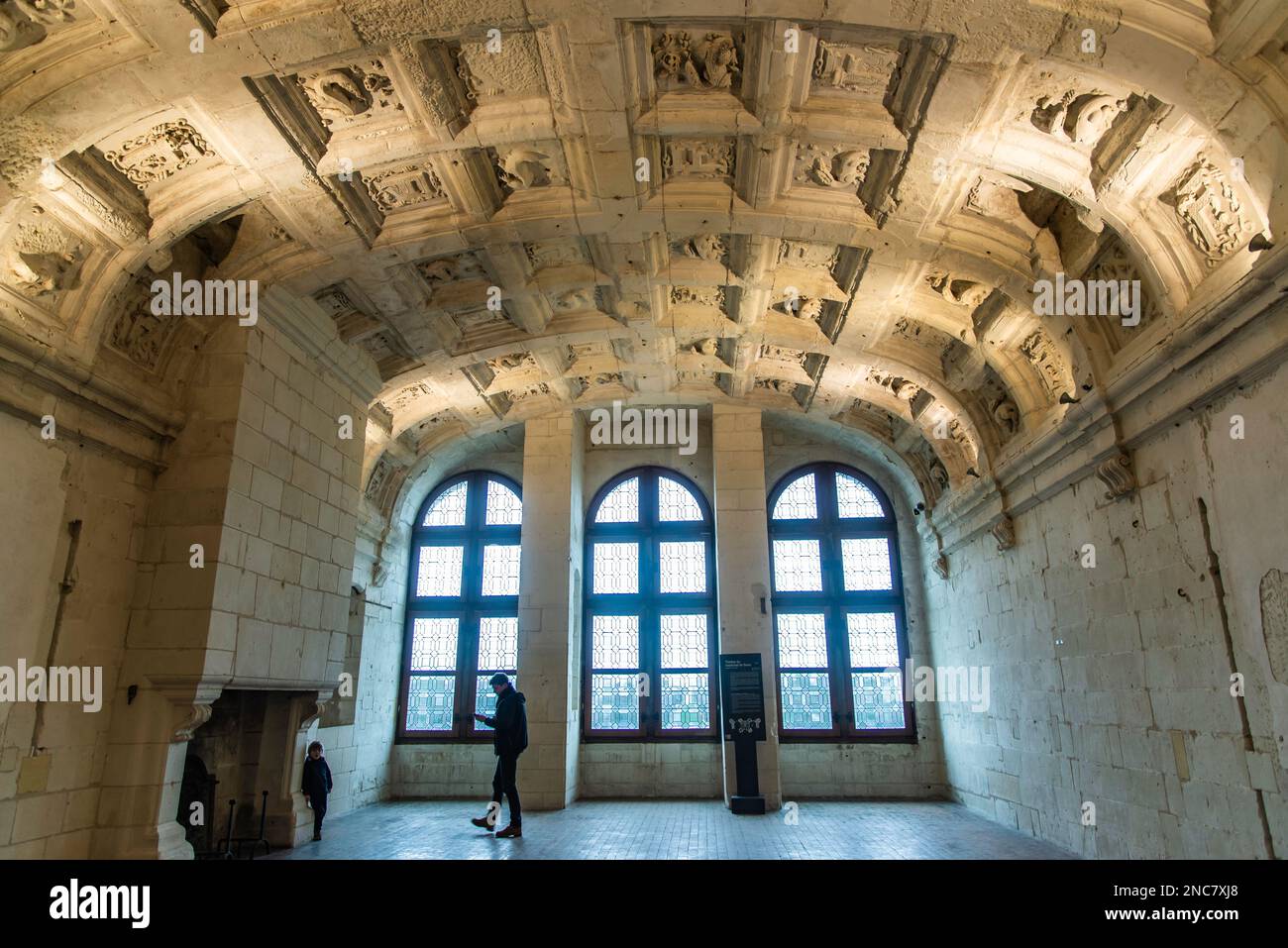 Chambord, Frankreich - 30 2022. Dez.: Königliche Halle und Korridor im Chambord Castle Stockfoto