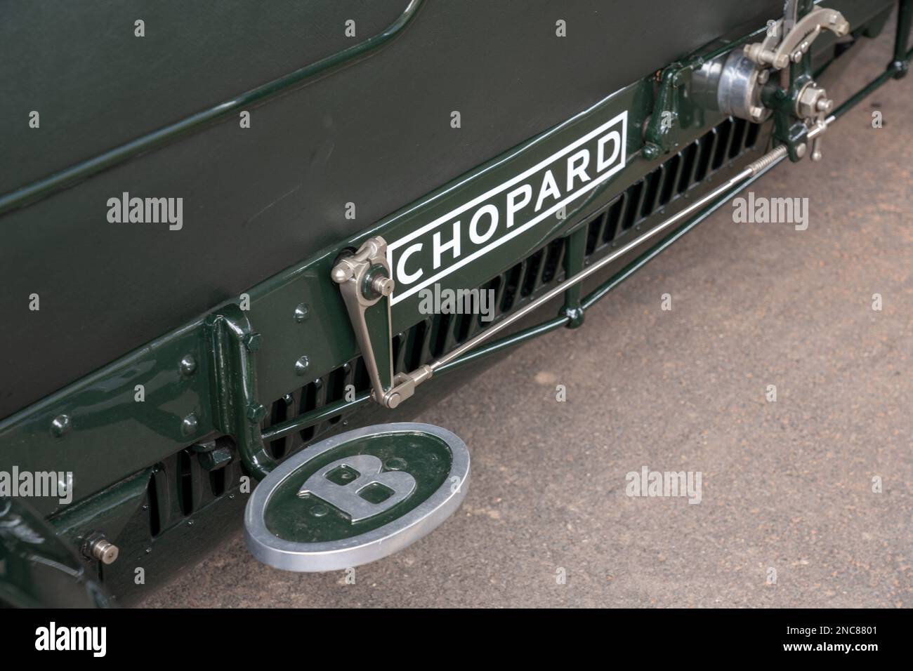 Feststellbremsgestänge eines alten britischen Bentley 1928 4 1/2 Liter Le Mans Vanden Plas Tourer bei der Colorado Grand Car Rallye. Stockfoto