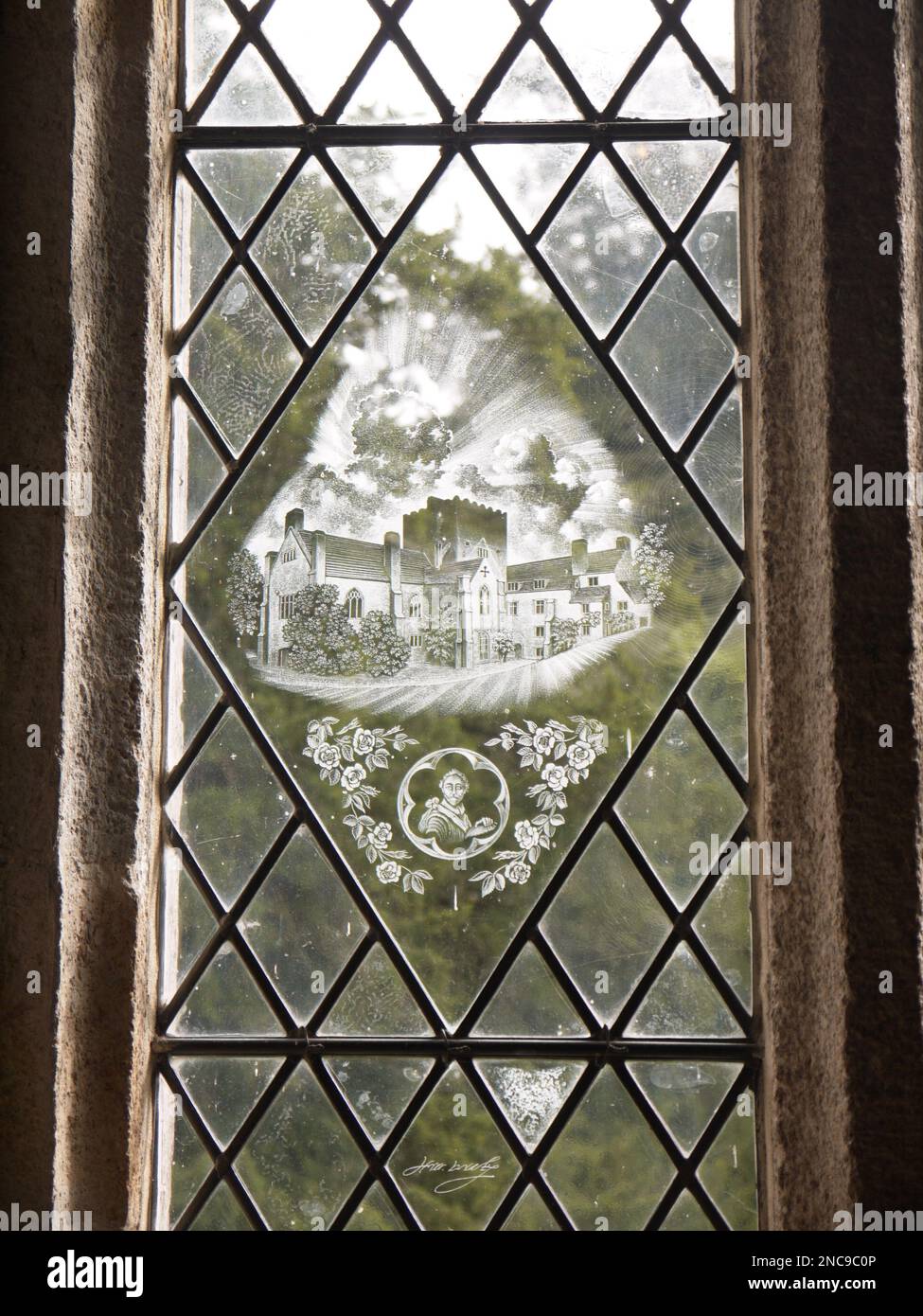 Details aus einem Bleiglasfenster in der Buckland Abbey anlässlich des 4. Jahrestages der Armada Stockfoto