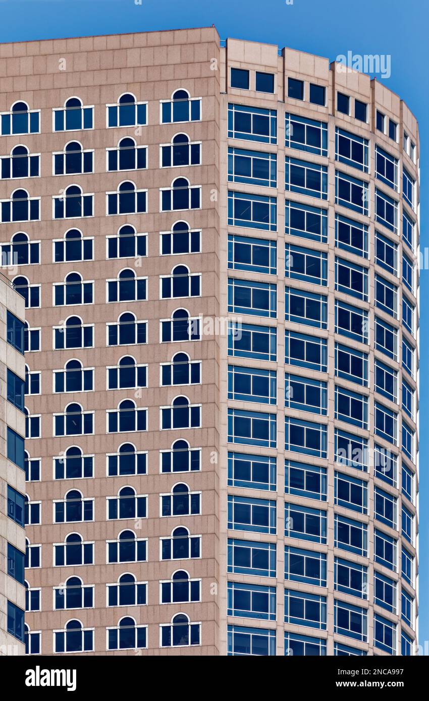 Einheit, Zwei Internationale Plätze. Der geschwungene obere Teil der Fenster im Palladianischen Stil ist gefälscht. Stockfoto