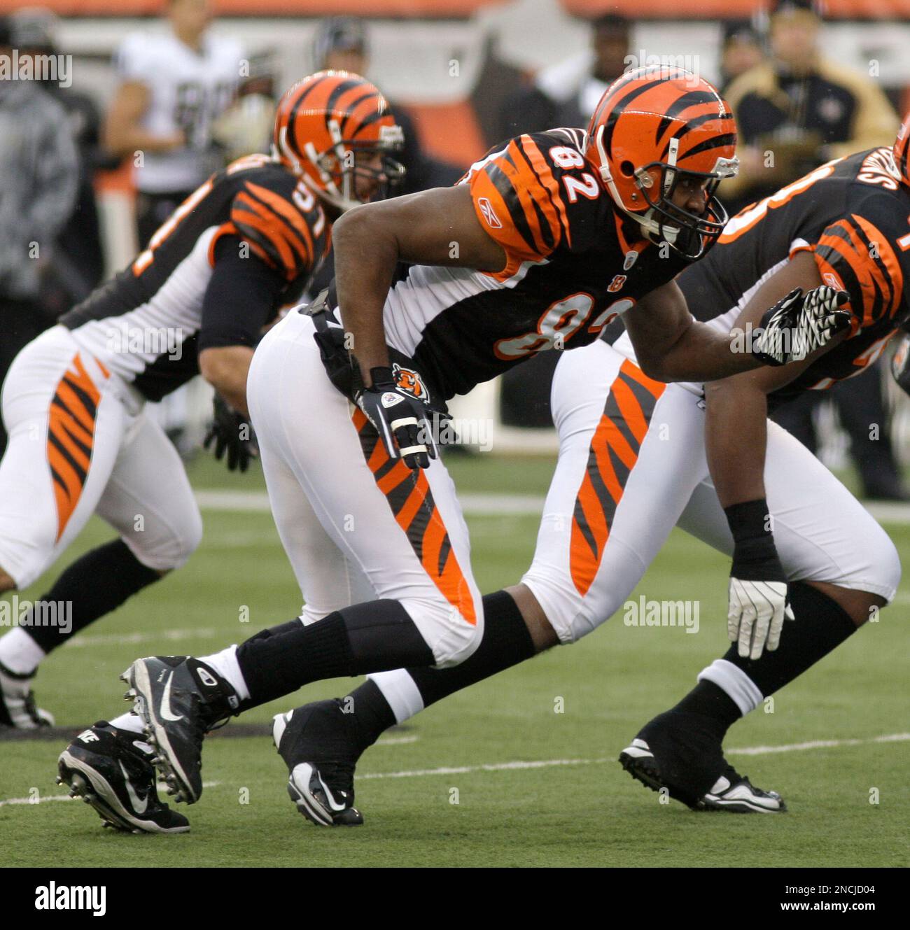 Cincinnati Bengals tight end Reggie Kelly (82) in the first half of an NFL football game against the New Orleans Saints, Sunday, Dec. 5, 2010, in Cincinnati. (AP Photo/David Kohl) Stockfoto