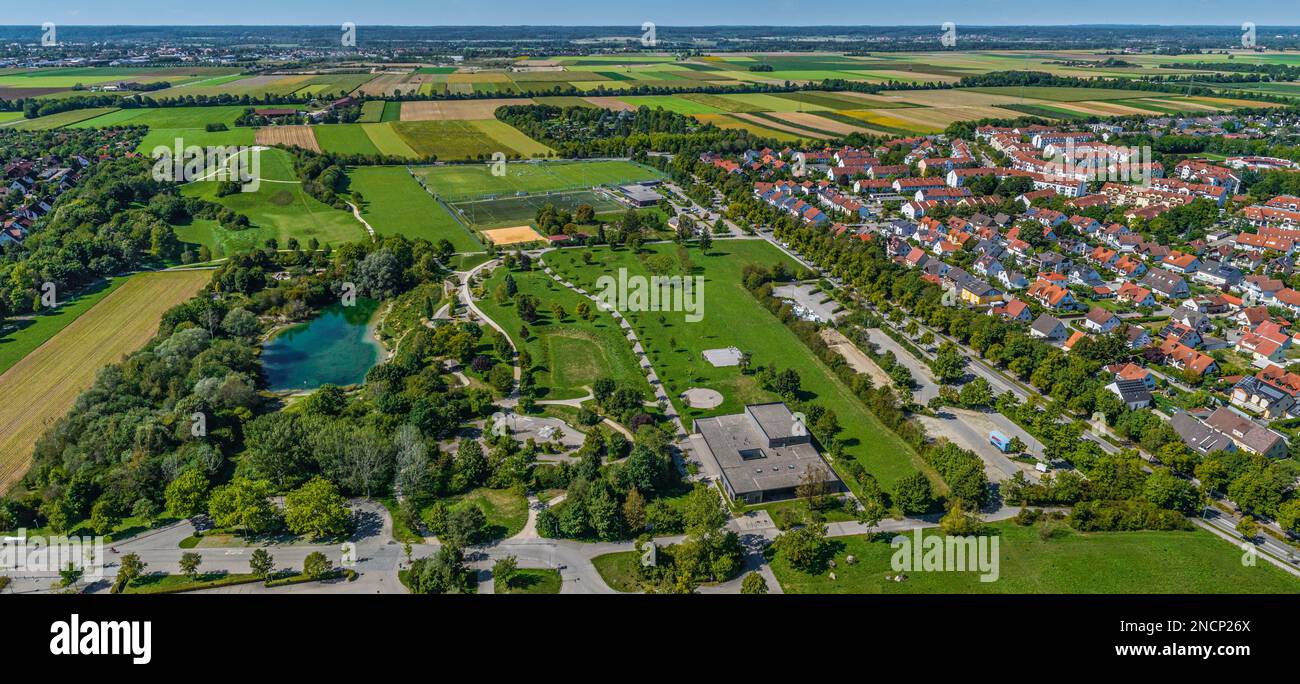 Luftaufnahme in die Region um die Stadt Königsbrunn, eine Stadt südlich von Augsburg am Lechfeld Stockfoto